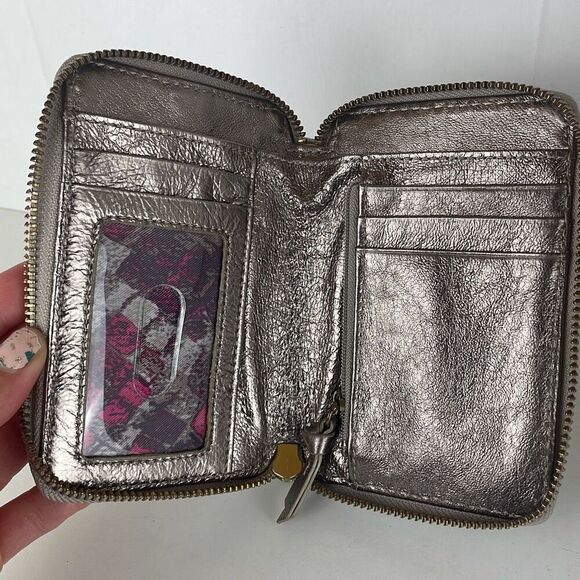 Metallic Woven Leather Zip Around Credit Card Wallet - Picture 7 of 9